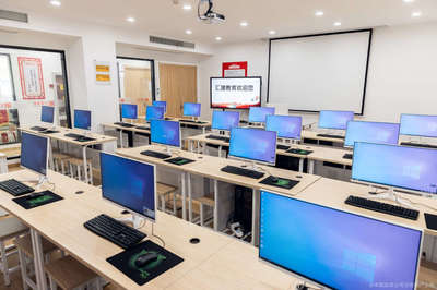 匯建教育咨詢 引領(lǐng)教育信息咨詢新航向，點(diǎn)亮學(xué)子未來(lái)之路